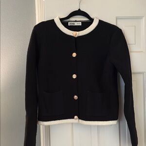 Zredara Black and White Cardigan